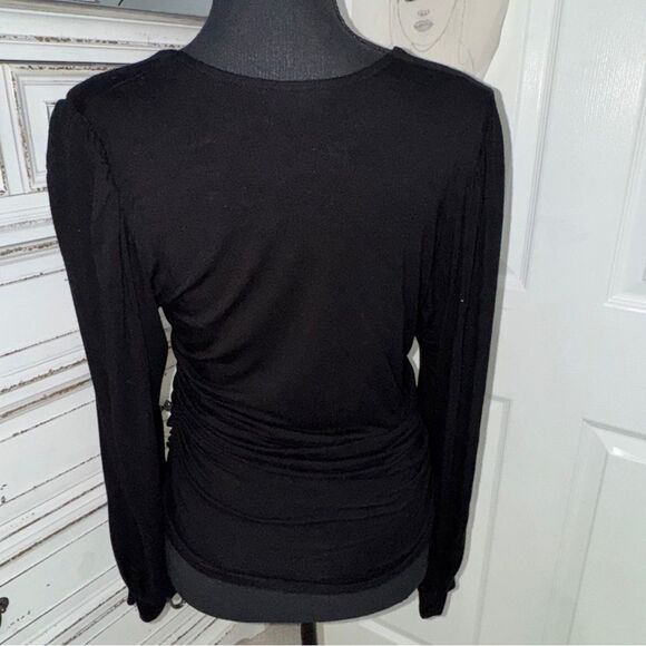 Karen Kane black long sleeve Shirred V-Neck Top- size medium- like new! - Picture 9 of 9